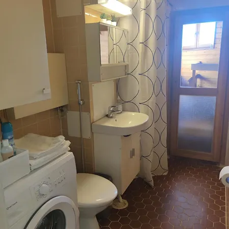 Saunallinen Tilava Kaksio Keskustan Ja Rautatieaseman Tuntumassa *